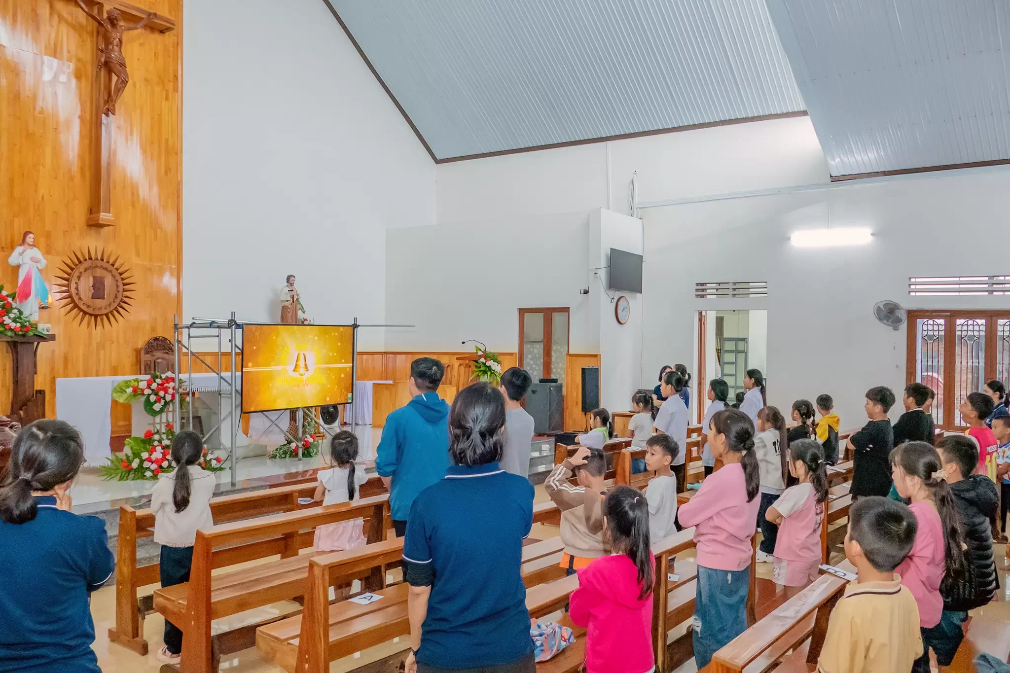 Tấm Lòng Chung Tay Xây Dựng Ngày Hè Yêu Thương Cho Các Em Thiếu Nhi Giáo Sở Martinô (Bảo Lộc)