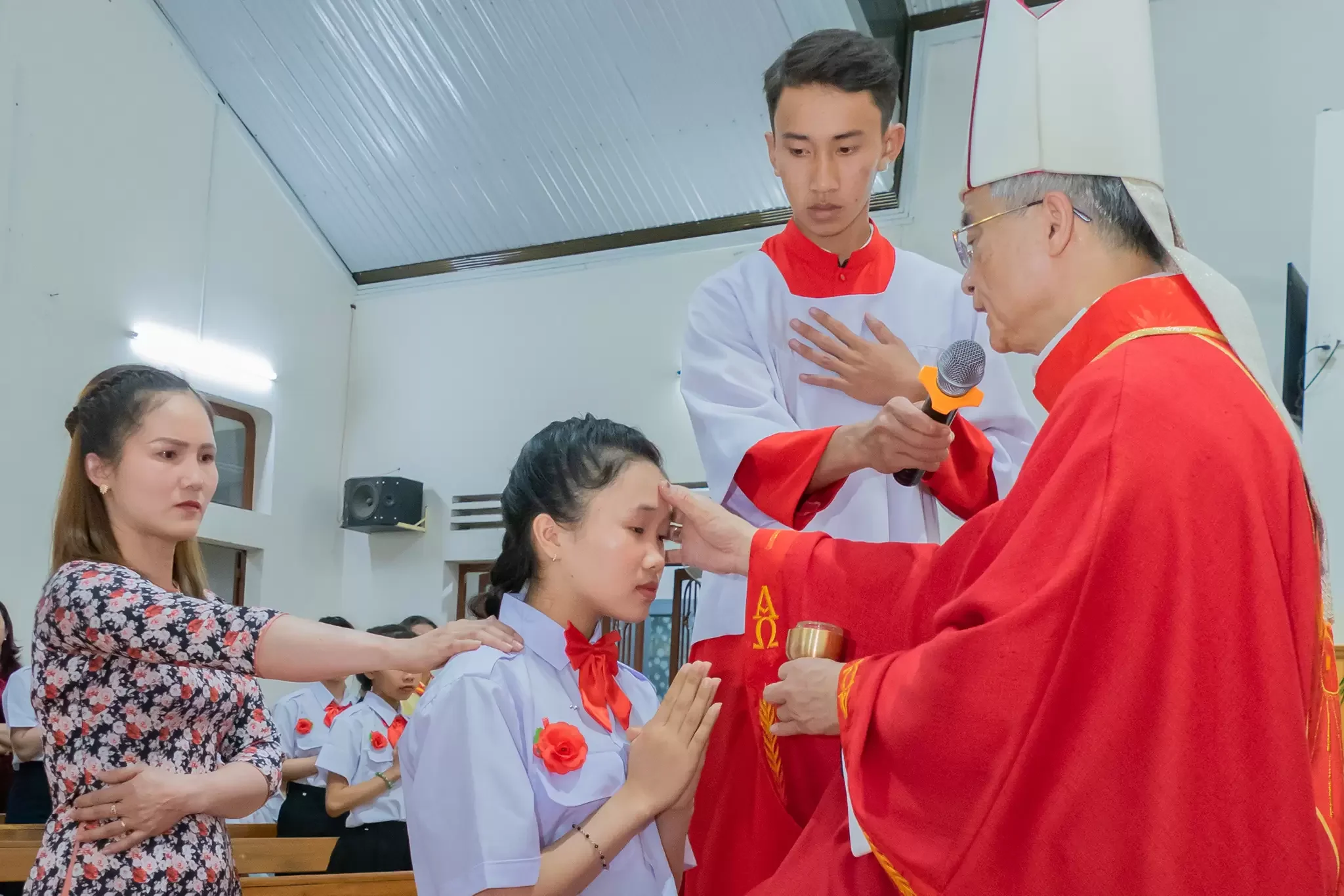 Đức Cha Đaminh Nguyễn Văn Mạnh Về Thăm Mục Vụ và Ban Bí Tích Thêm Sức Tại Giáo Sở Martinô (Bảo Lộc)