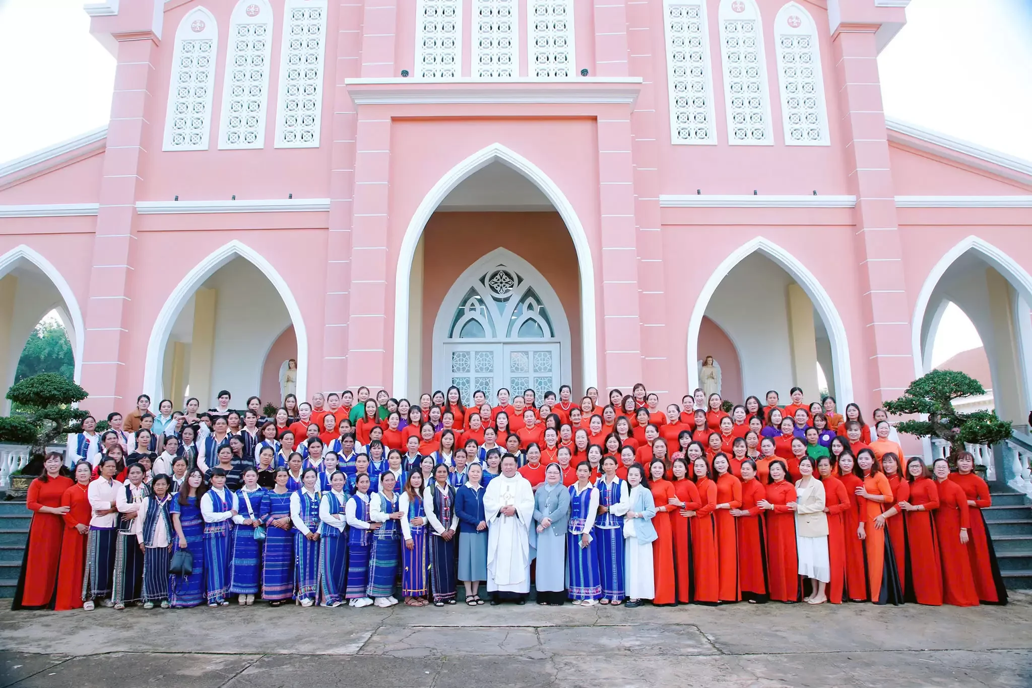 Giáo Xứ Nam Ban (Đức Trọng) Mừng Lễ Thánh Monica – Bổn Mạng Giới Hiền Mẫu