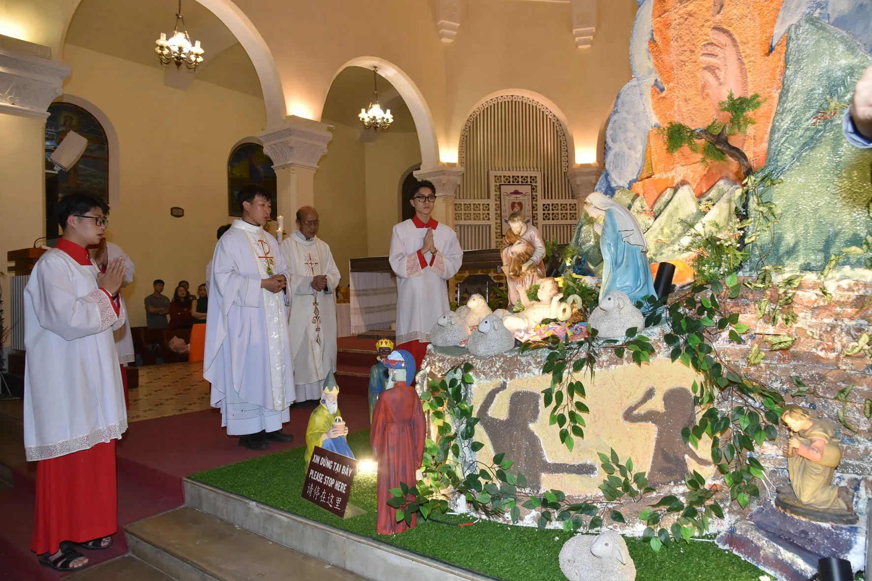 Giáo Xứ Chính Tòa Đà Lạt Cử Hành Đại Lễ Đêm Giáng Sinh