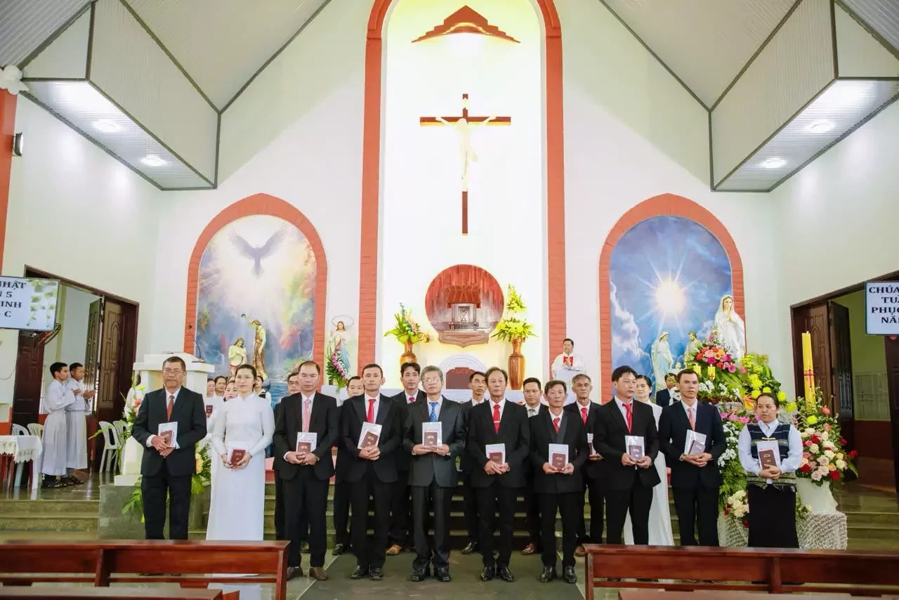 Thánh Lễ Tuyên Hứa Và Nhận Sứ Vụ Của Hội Đồng Giáo Xứ Nam Phương (Bảo Lộc) Nhiệm Kỳ 2025 – 2029