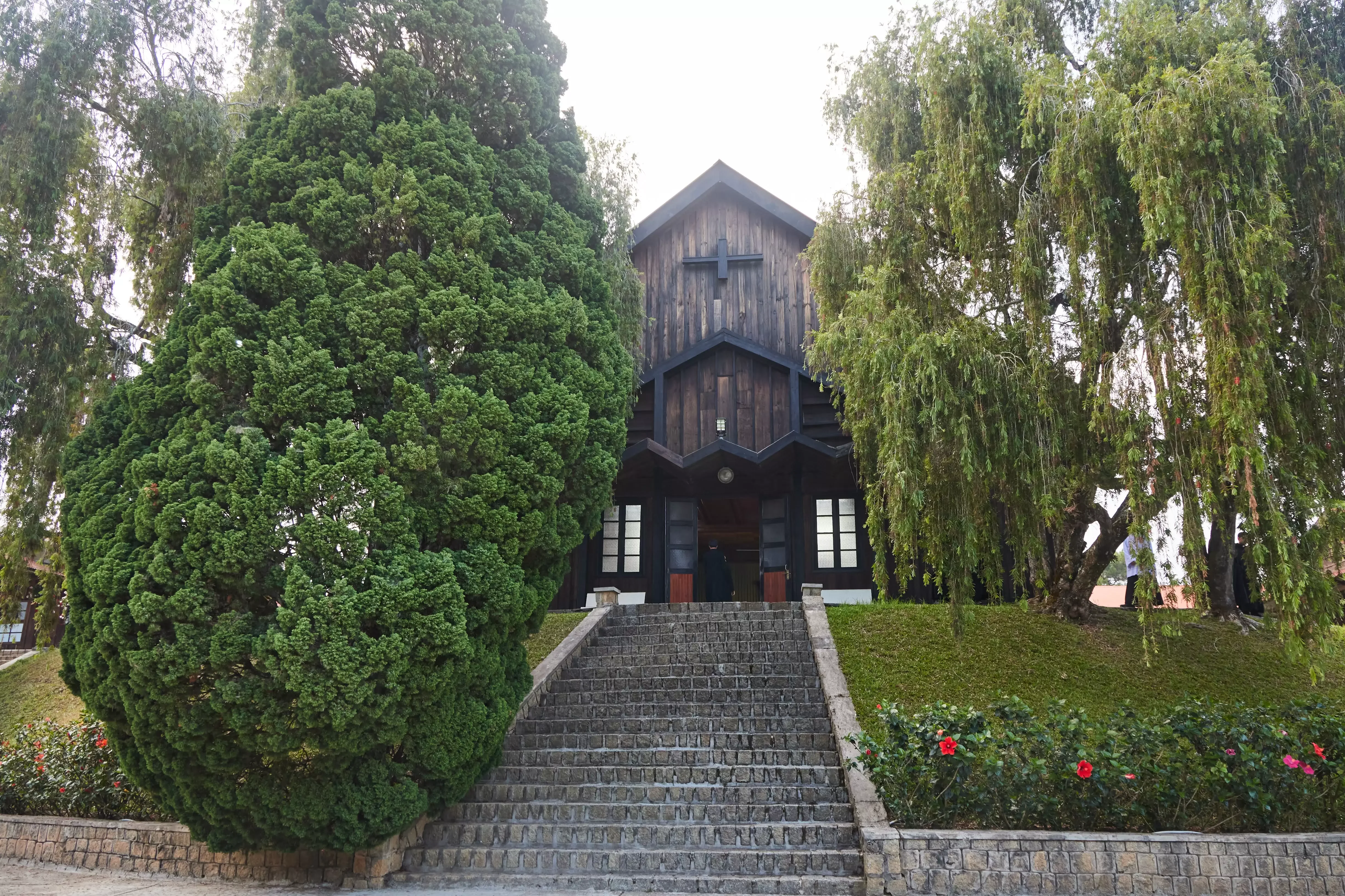 Thứ Sáu Tuần Thánh: Đức Cha Đaminh Chủ Sự Tưởng Niệm Cuộc Khổ Nạn Của Chúa Giêsu Tại Đại Chủng Viện Minh Hòa