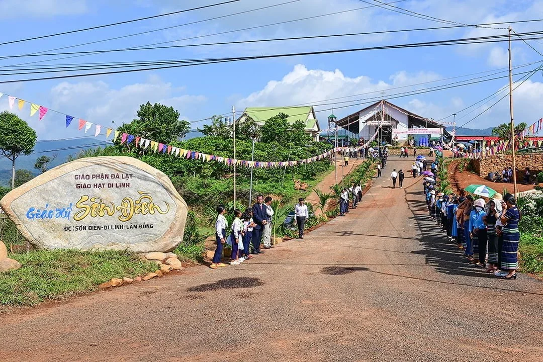 Thánh Lễ Thiết Lập Giáo Xứ Và Nhậm Chức Quản Xứ Tại Giáo Xứ Sơn Điền – Giáo Hạt Di Linh