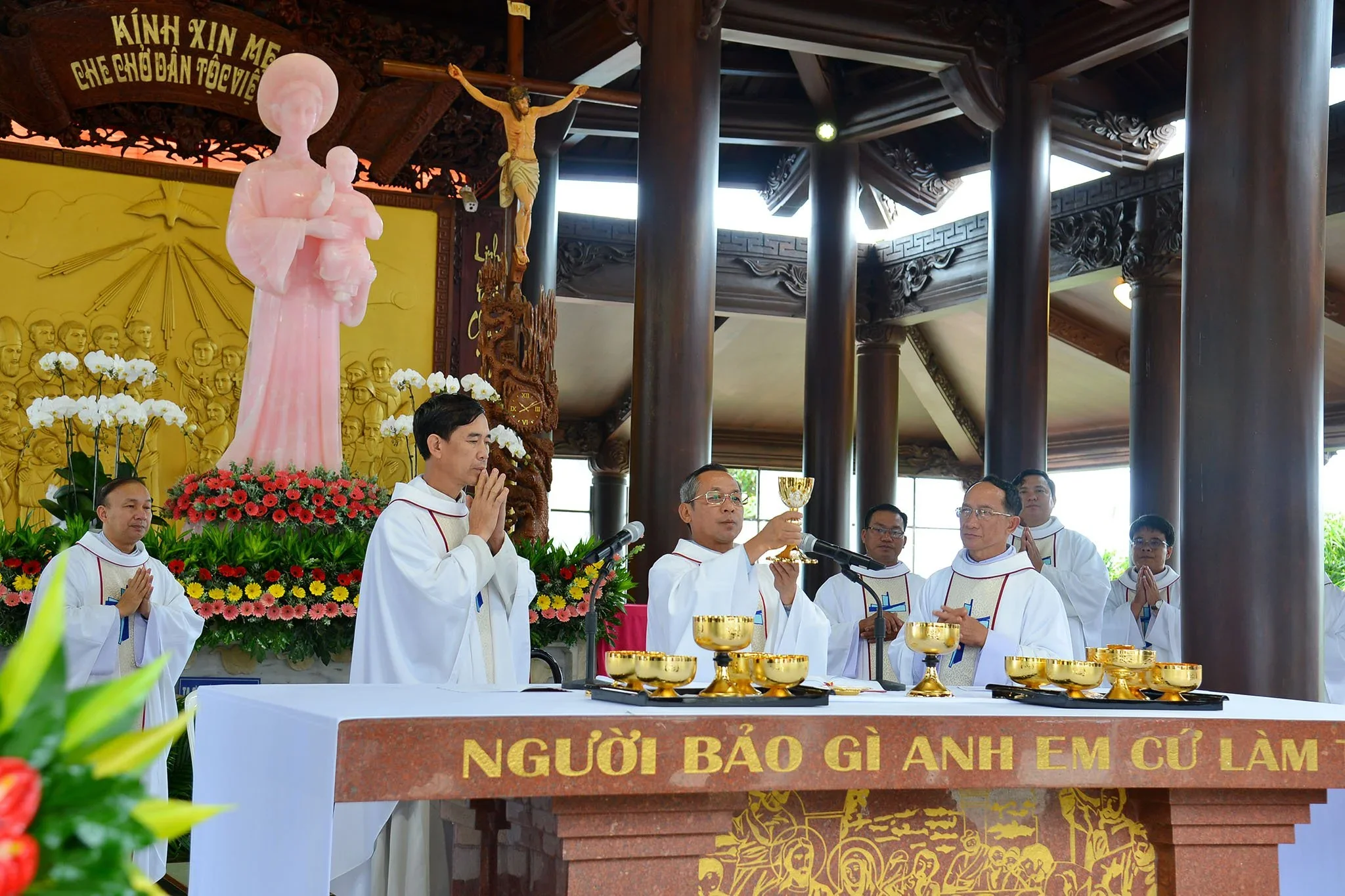 Giáo Xứ Suối Mơ (Bảo Lộc) Hành Hương Đức Mẹ La Vang Đạm Ri