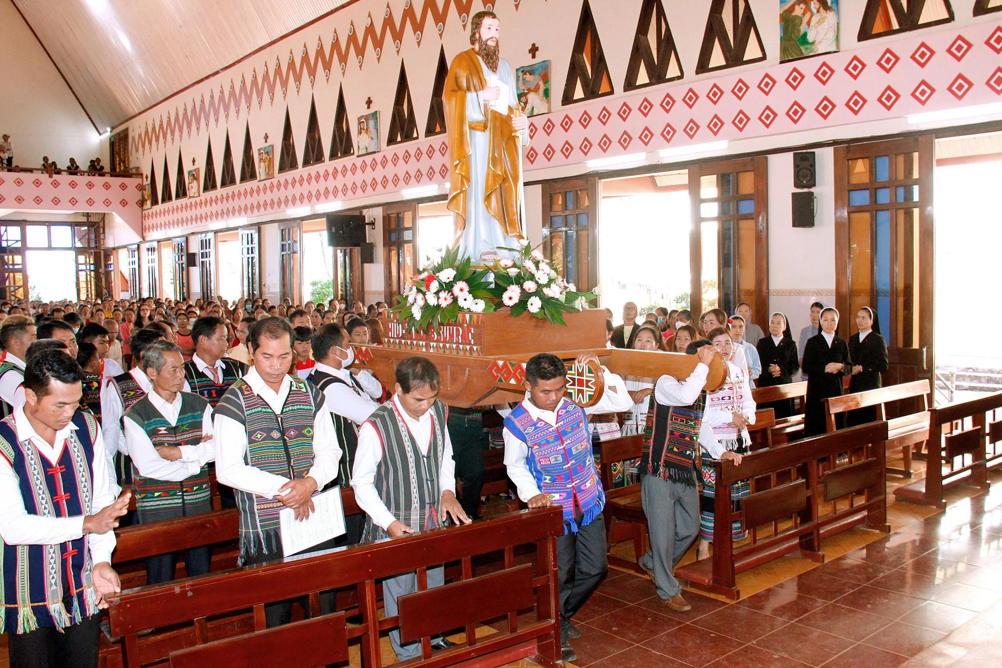 Giáo Xứ B’Sumrăc (Bảo Lộc) Mừng Kính Thánh Bổn Mạng