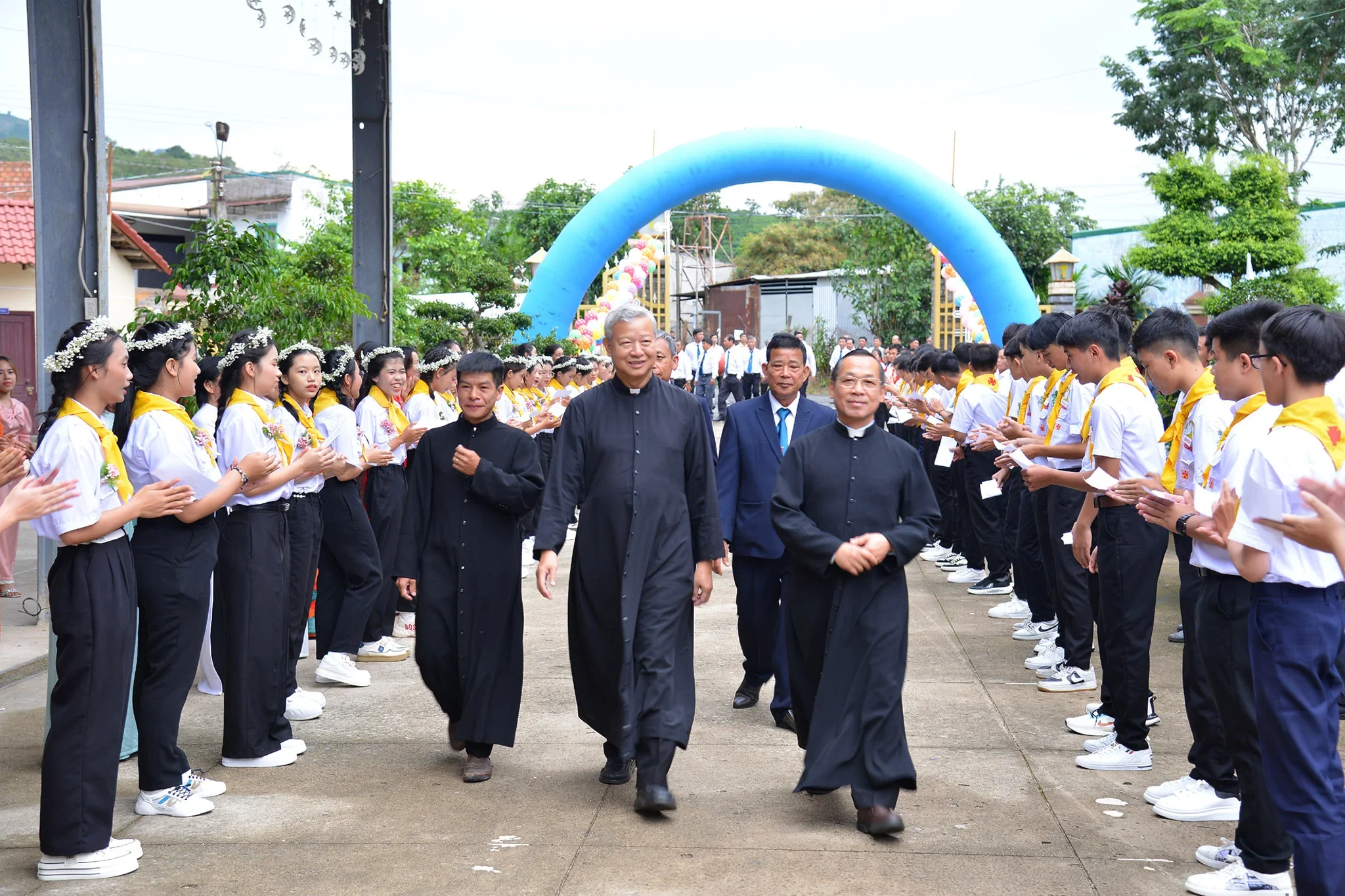 Thánh Lễ Ban Bí Tích Thêm Sức Tại Giáo Xứ Suối Mơ (Bảo Lộc)
