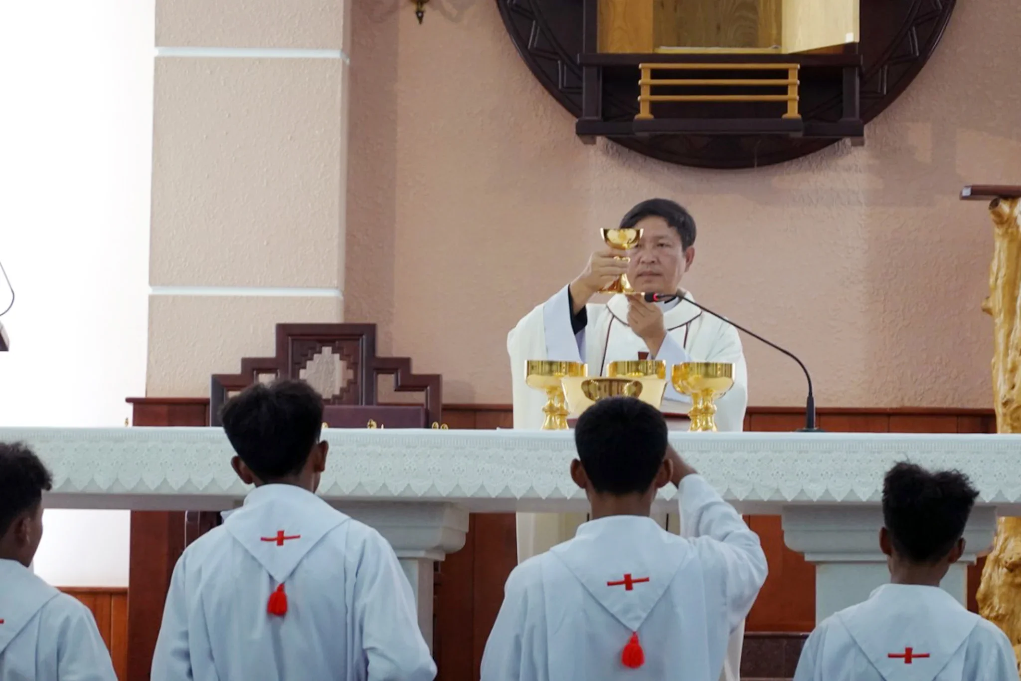 Giáo Xứ Tam Bố (Di Linh) Cử Hành Thánh Lễ Tiệc Ly