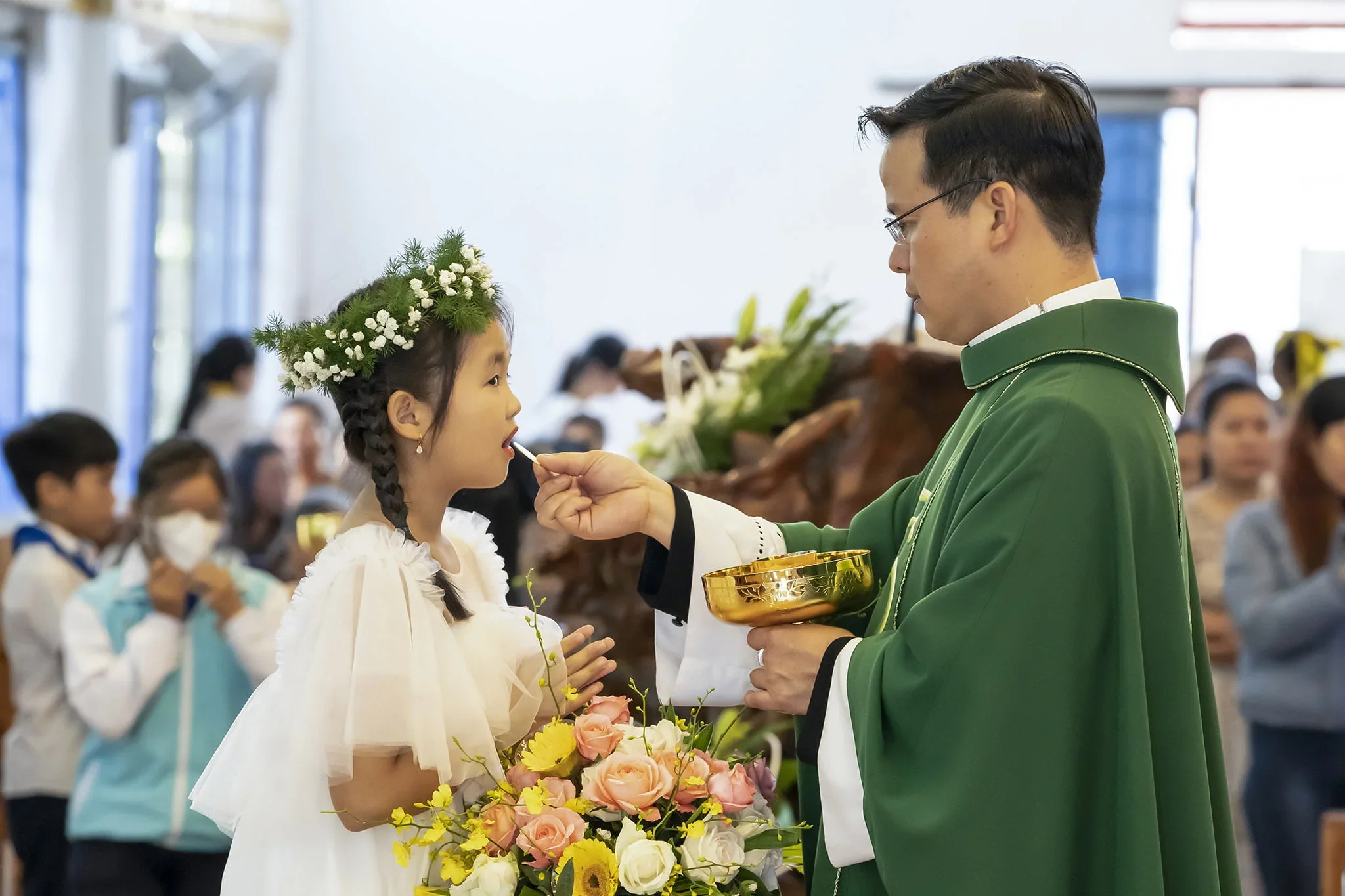 Rước Lễ Lần Đầu Tại Giáo Xứ Tân Bình (Bảo Lộc)