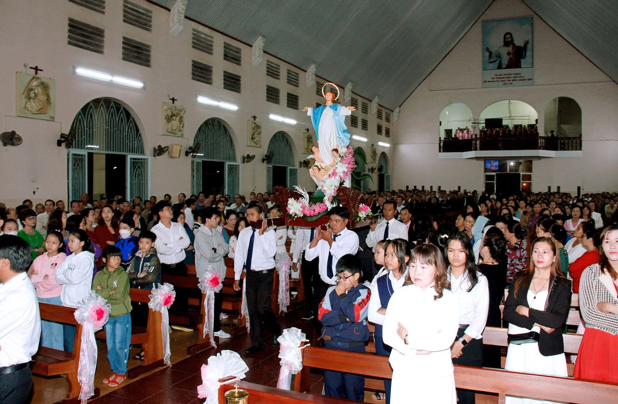 Giáo Xứ Mân Côi Tân Hà Mừng Kính Đức Mẹ Hồn Xác Lên Trời