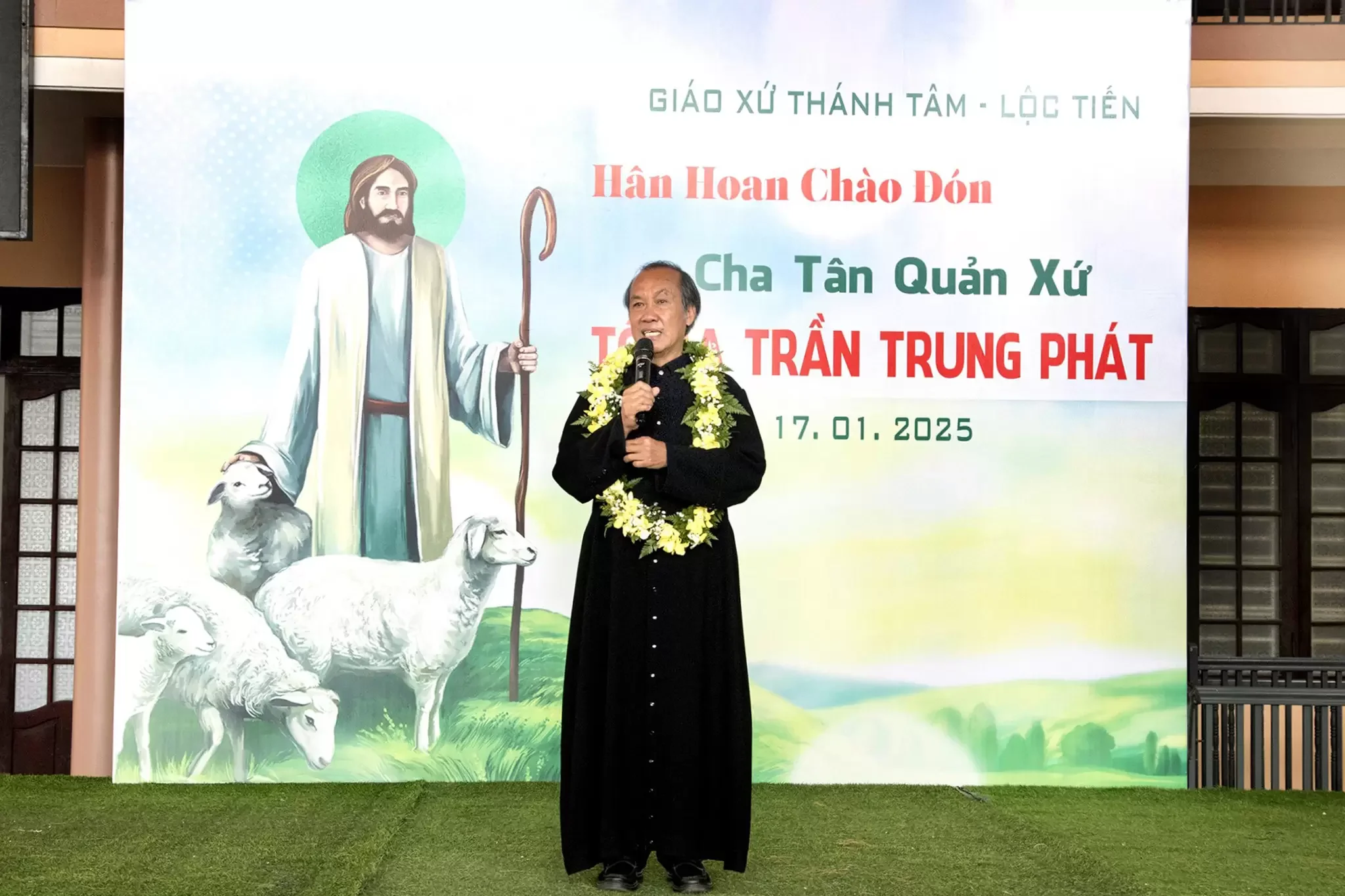 Giáo Xứ Thánh Tâm Lộc Tiến – Giáo Hạt Bảo Lộc Đón Cha Tân Quản Xứ Tôma Trần Trung Phát