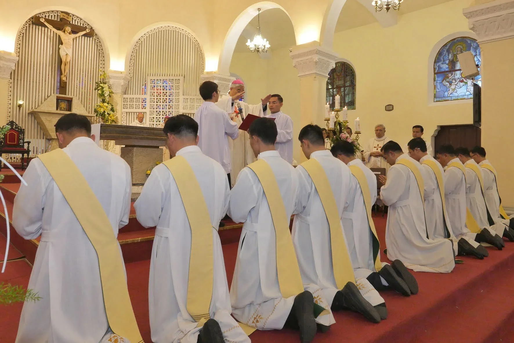 Thánh Lễ Truyền Chức Phó Tế Và Linh Mục Tại Nhà Thờ Chính Tòa Giáo Phận Đà Lạt