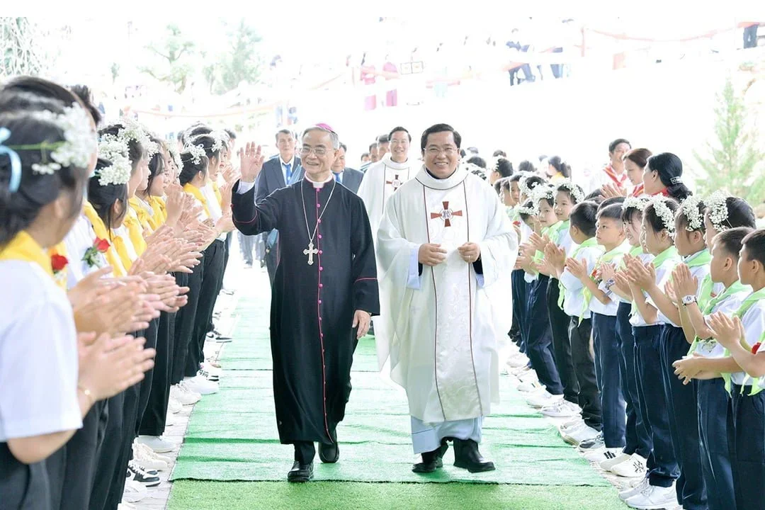 Đức Cha Đaminh Nguyễn Văn Mạnh Thăm Mục Vụ Giáo Xứ Lộc Đức – Giáo Hạt Bảo Lộc