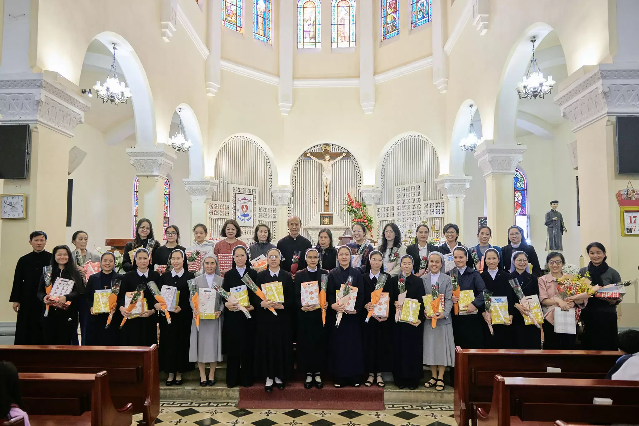 Thiếu Nhi Giáo Xứ Chính Tòa (Đà Lạt) Chúc Mừng Ngày Nhà Giáo Việt Nam