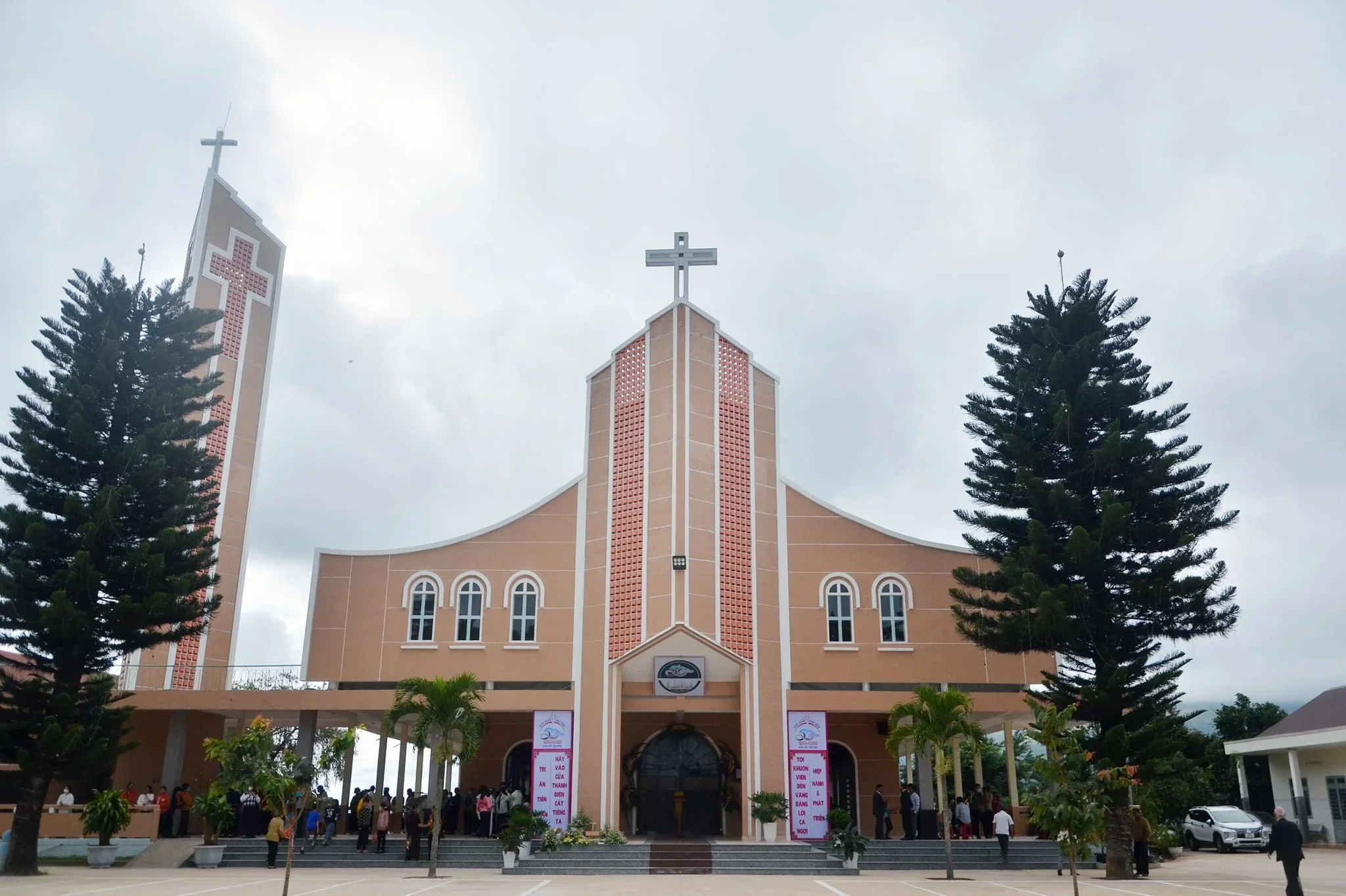 Giáo Xứ Tân Phú (Di Linh) – Khai Mạc Năm Thánh Mừng 50 Năm Thành Lập Giáo Xứ