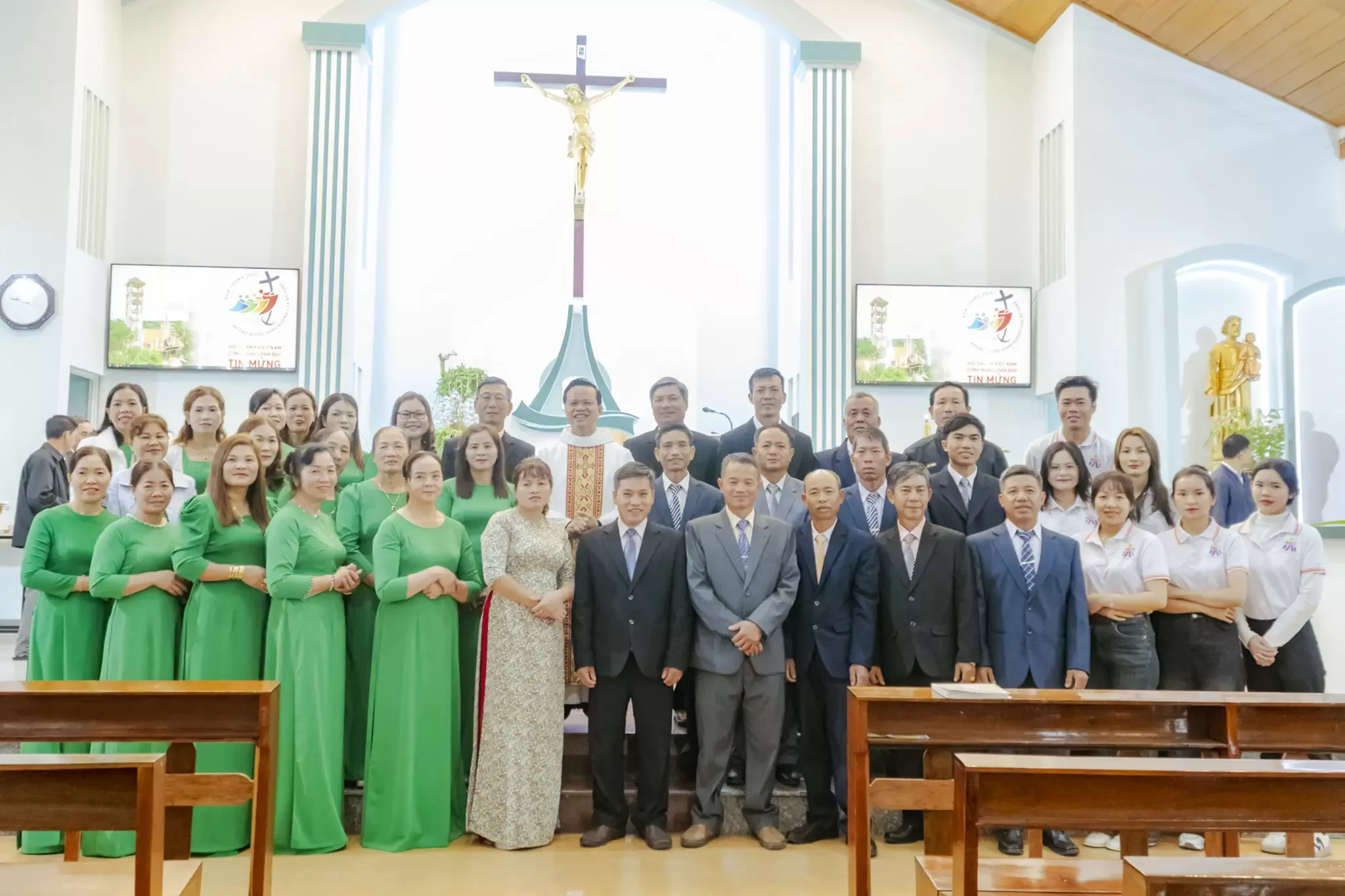 Hội Đồng Giáo Xứ Tân Bình (Bảo Lộc) Mừng Lễ Bổn Mạng