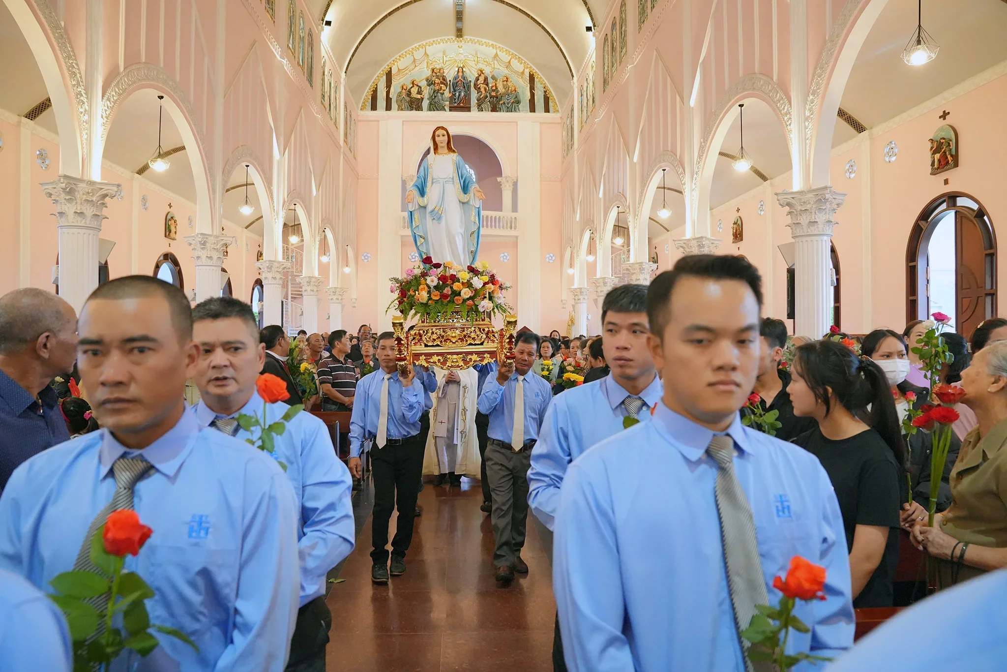 Giáo Xứ Tùng Nghĩa (Đức Trọng): Tâm Tình Cuối Tháng Hoa