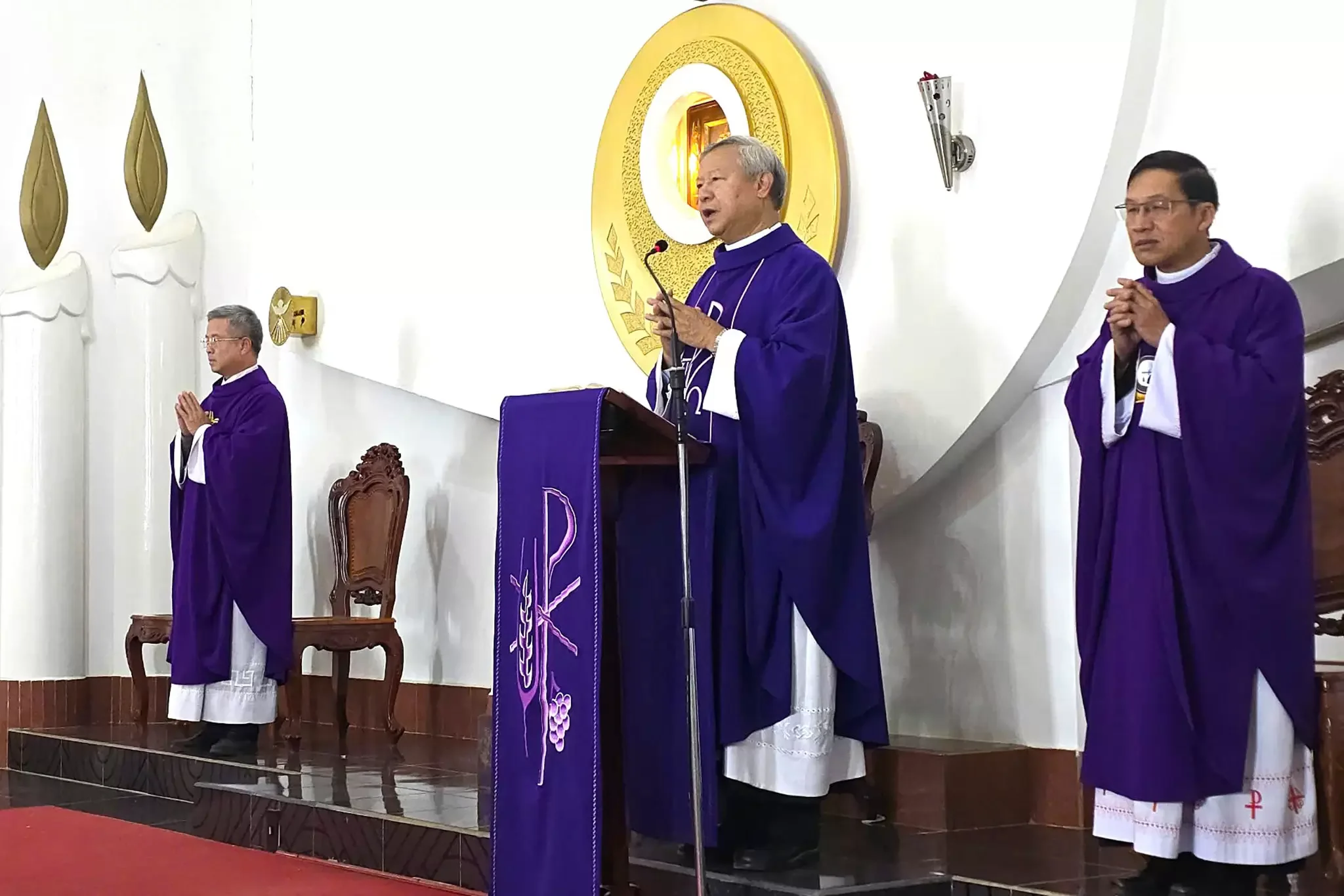 Cha Tổng Đại Diện Khai Mạc Mùa Chay Thánh 2025 Tại Giáo Xứ Thánh Mẫu (Đà Lạt)