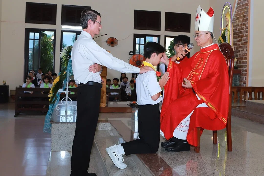 Thánh Lễ Ban Bí Tích Thêm Sức Tại Giáo Xứ Đa Minh, Giáo Hạt Bảo Lộc