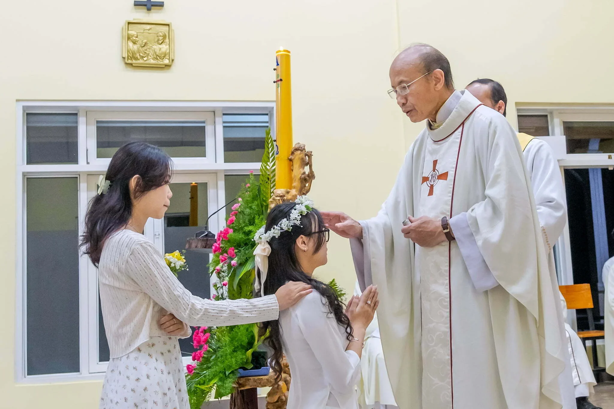 Thánh Lễ Ban Bí Tích Thêm Sức Tại Giáo Xứ Hà Đông – Giáo Hạt Đà Lạt