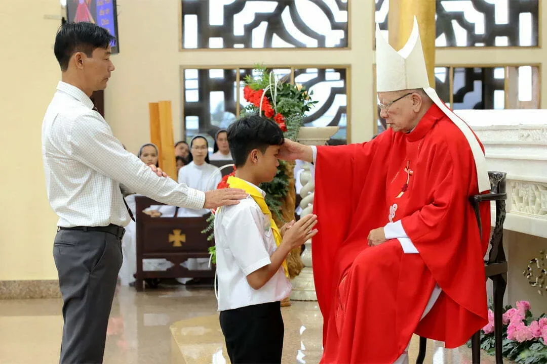 Thánh Lễ Ban Bí Tích Thêm Sức Tại Giáo Xứ Thánh Tâm Lộc Tiến (Bảo Lộc)