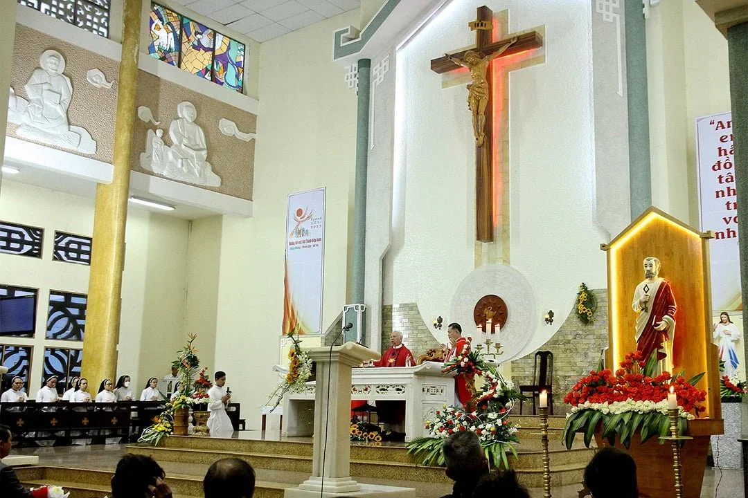 Giáo Họ Phêrô – Giáo Xứ Thánh Tâm, Lộc Tiến Mừng Trọng Thể Lễ Kính Hai Thánh Tông Đồ Phêrô Và Phaolô