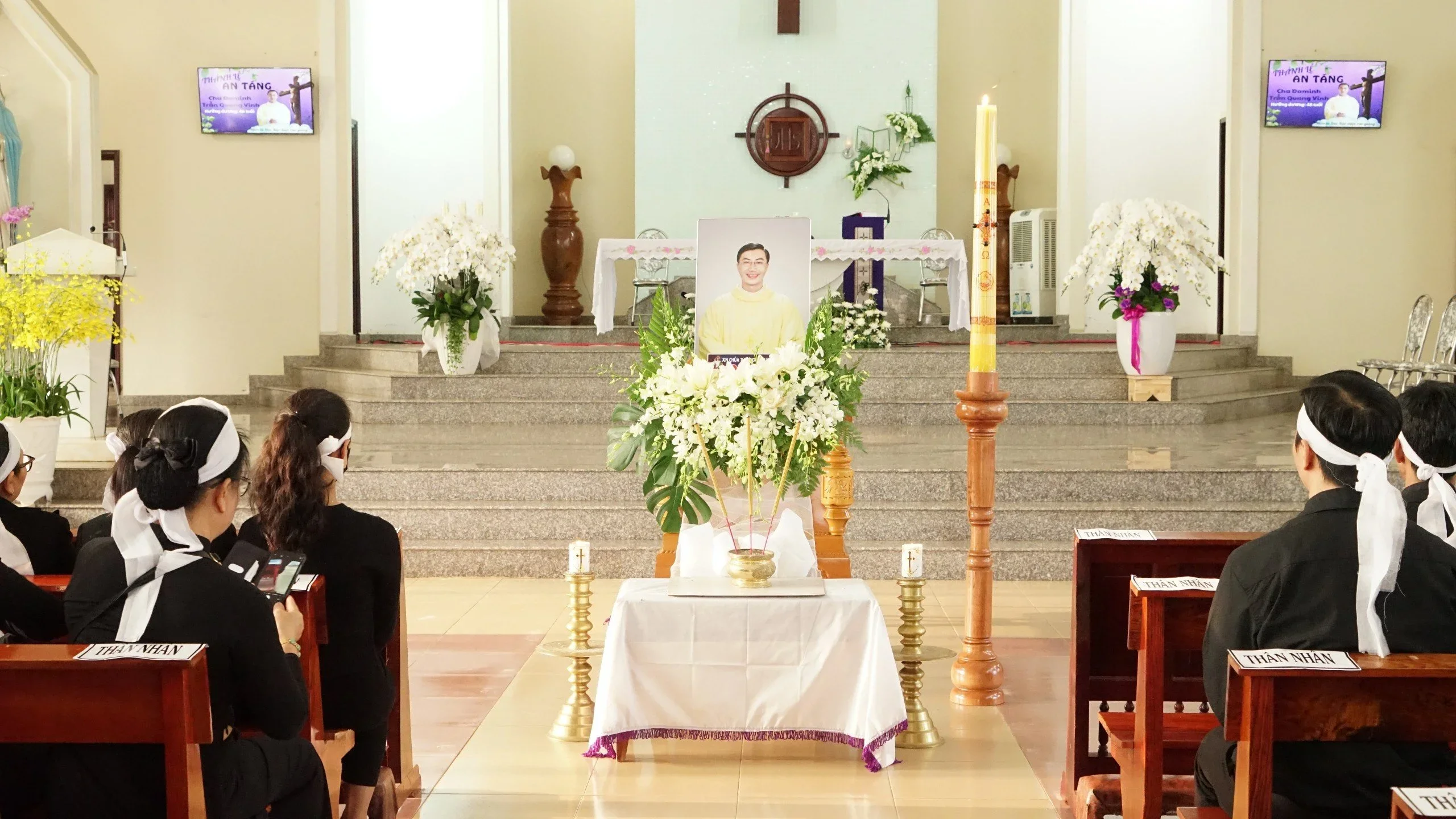 Thánh Lễ An Táng Cha Đaminh Trần Quang Vinh – Quản Xứ Giáo Xứ Kim Phát, Giáo Hạt Đức Trọng, Giáo Phận Đà Lạt