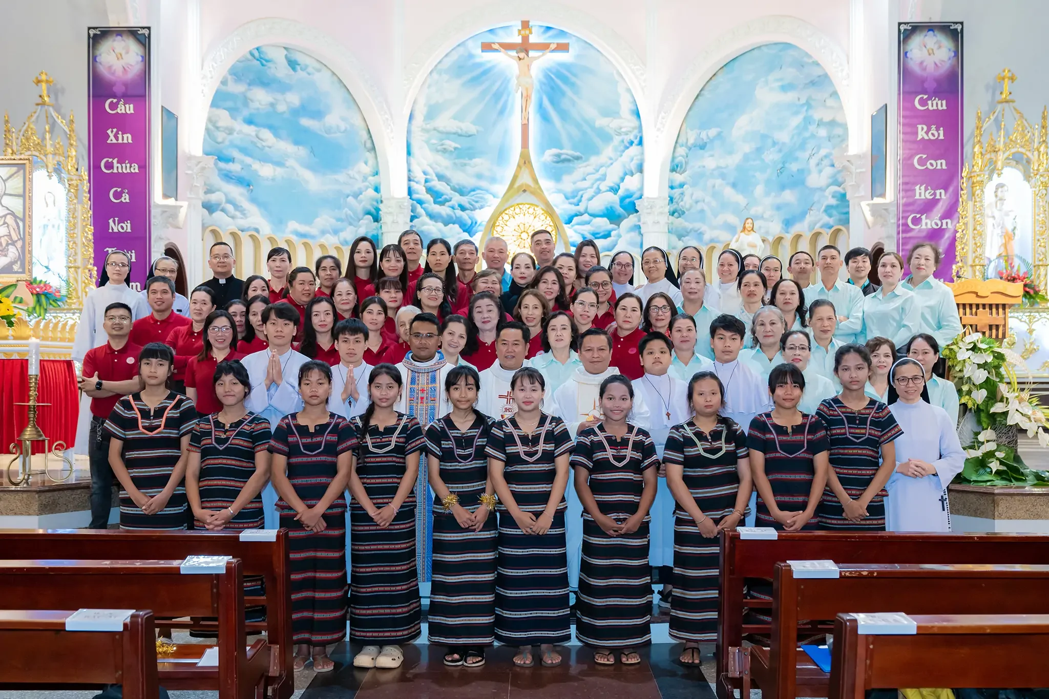 Giáo Xứ Tùng Nghĩa (Đức Trọng) Mừng Kính Thánh Êlisabeth Hungari, Bổn Mạng Ban Bác Ái