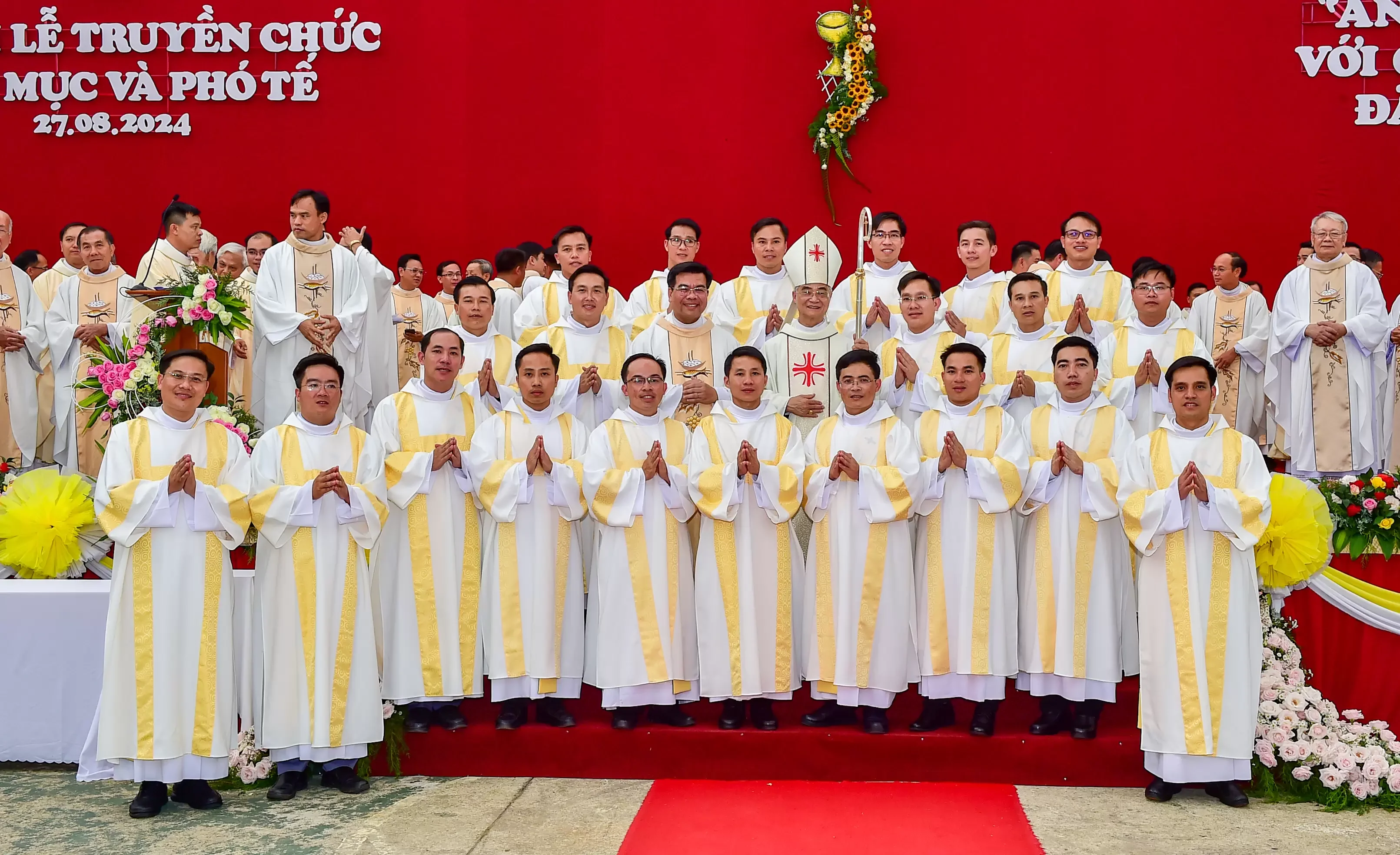 Tu Hội Truyền Giáo Vinh Sơn Có Thêm 8 Linh Mục Và 21 Phó Tế