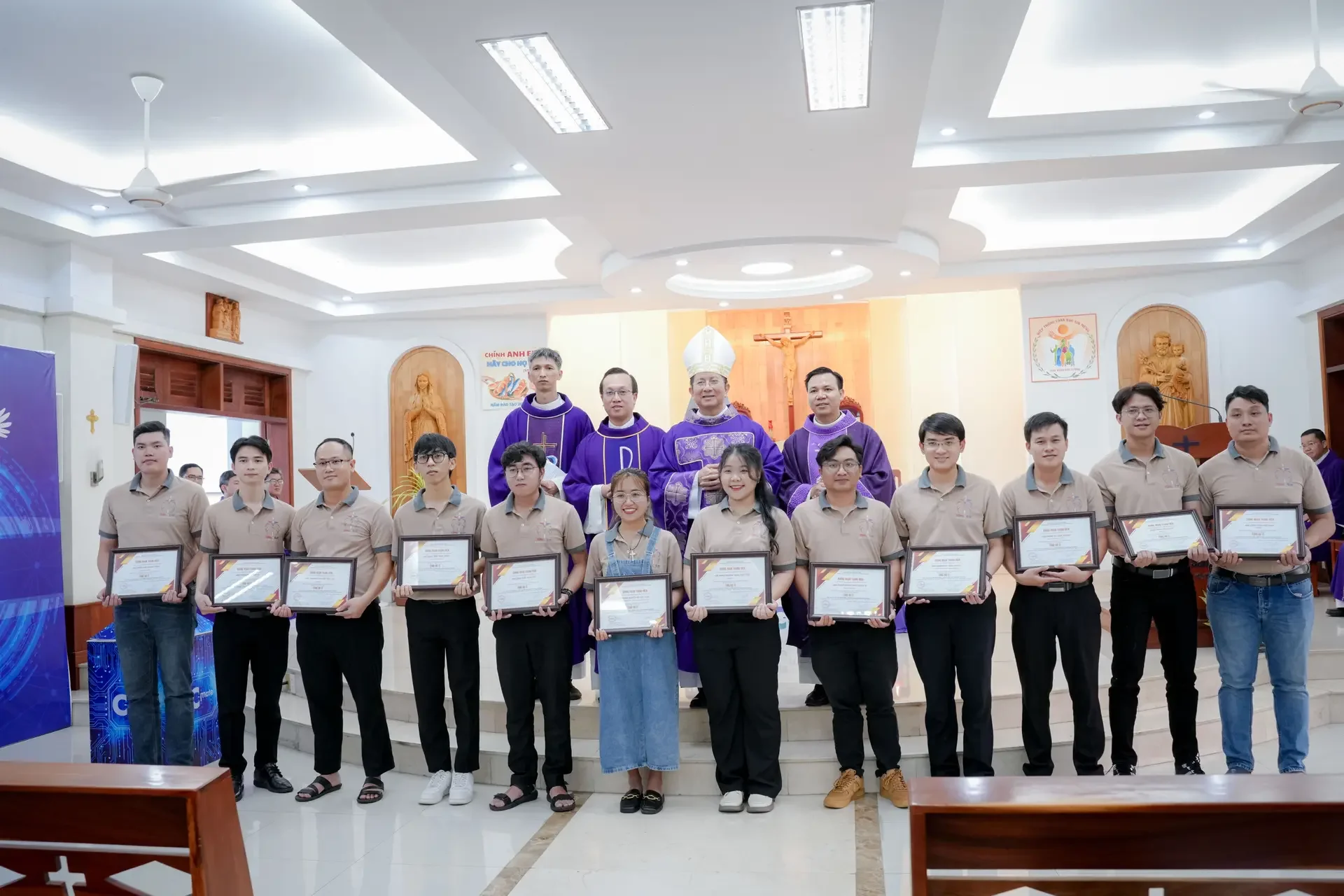 Đức Cha Chủ Tịch Uỷ Ban Truyền Thông Khởi Động Hệ Thống C-Mate – Bước Tiến Mới Của Truyền Thông Tại Giáo Phận Phú Cường