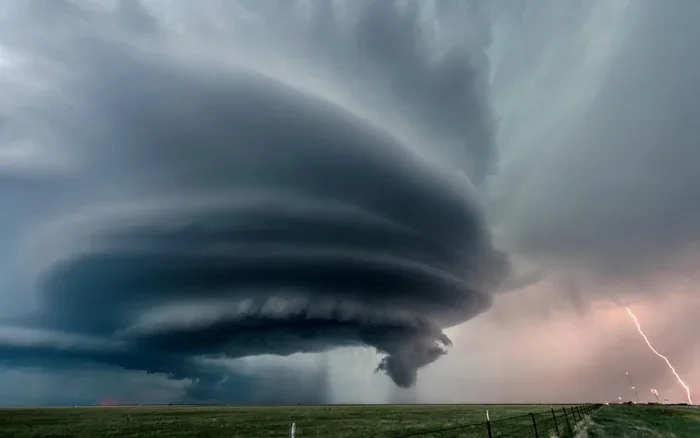 Vòng Xoáy: Cũ và Mới