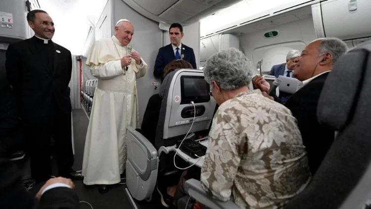 Trả lời phỏng vấn của ĐTC với các nhà báo trên chuyến bay trở về từ Panama