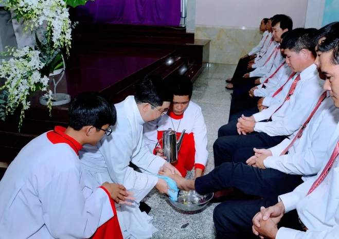 Một Số Hình Ảnh Thứ Năm Tuần Thánh Tại Giáo Hạt Đức Trọng