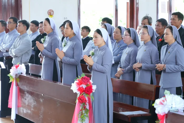 Nữ Tu Hội Nhập Thể – Tận Hiến – Truyền Giáo, ICM: Cảm Tạ Hồng Ân