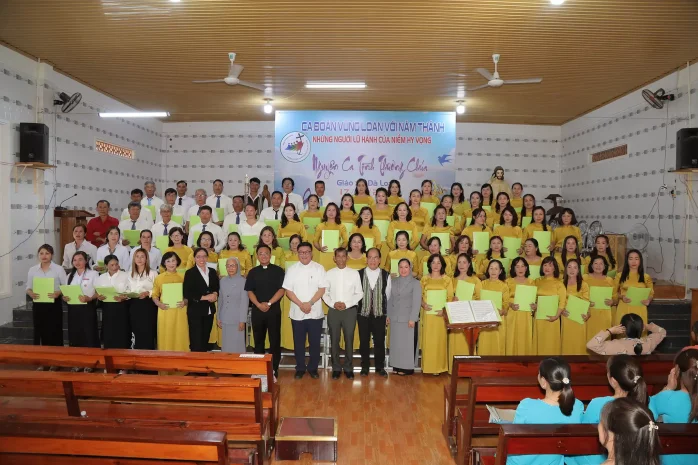 Ca Đoàn Liên Xứ Vùng Loan Đức Trọng Hành Hương Năm Thánh 2025