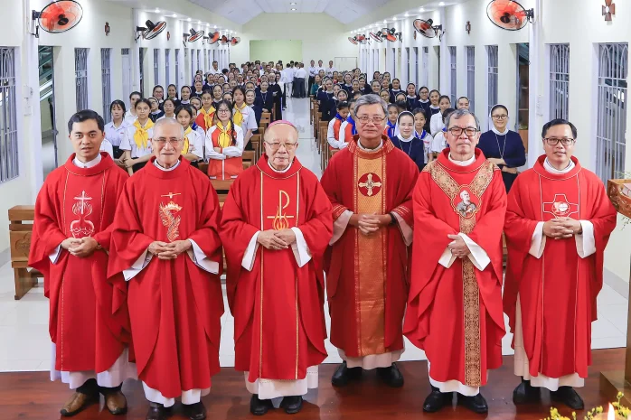 Hội Dòng Chứng Nhân Đức Tin: Mừng Lễ Bổn Mạng Và Kỷ Niệm Năm Năm Thành Lập