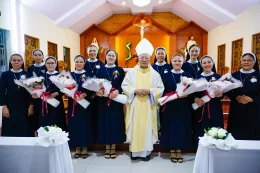 Dòng Chứng Nhân Đức Tin: Lễ Khấn Lần Đầu