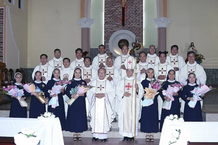 Thánh Lễ Tạ Ơn Tuyên Khấn Lấn Đầu Dòng Chứng Nhân Đức Tin – Giáo Phận Đà Lạt