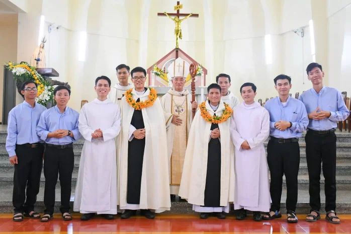 Đan Viện Châu Sơn: Thánh Lễ Tuyên Khấn Sơ Khởi và Ngân Khánh Khấn Dòng