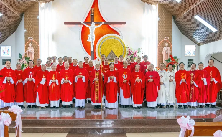 Thánh Lễ Thiết Lập Giáo Xứ Đa Lộc (Đà Lạt) Và Bổ Nhiệm Cha Quản Xứ Tiên Khởi