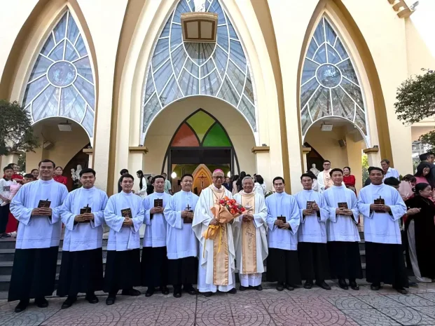 Tu Hội Truyền Giáo Vinh Sơn Thêm 9 Thành Viên Vĩnh Khấn