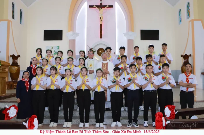 Thánh Lễ Ban Bí Tích Thêm Sức Tại Giáo Xứ Đa Minh (Bảo Lộc)