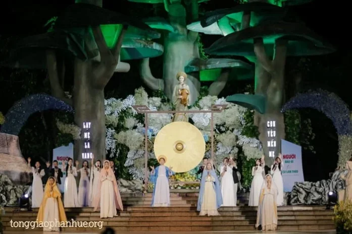 Đại hội Giới trẻ Giáo tỉnh Huế: Hoan Ca Bên Mẹ và Một Đêm Với Chúa.