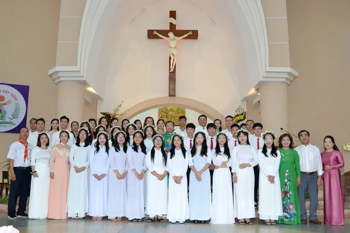 TNTT Xứ Đoàn Tôma Thiện – Giáo Xứ Bảo Lộc – Giáo Hạt Bảo Lộc Nghi Thức Lên Đường – Tốt Nghiệp Giáo Lý Phổ Thông