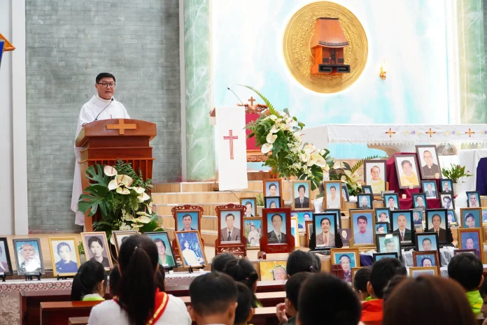 Giáo Xứ Đà Loan (Đức Trọng): Buổi Cầu Nguyện Taizé Cho Các Linh Hồn