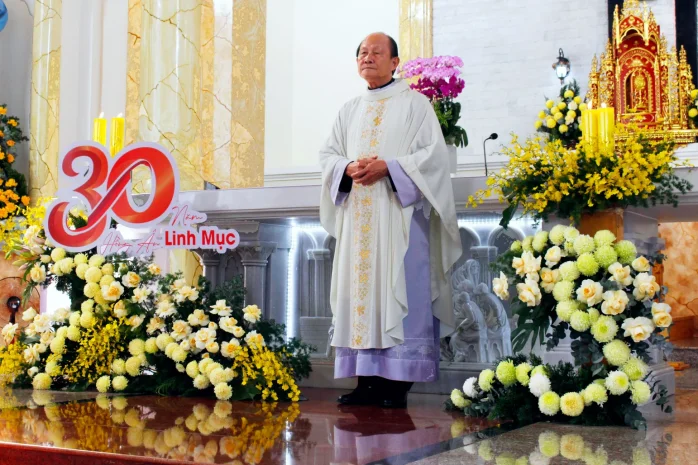Ơn Gọi Sống Cho Người Khác: Kỷ Niệm 30 Năm Linh Mục Cha Giuse Nguyễn Công Danh – Quản xứ Giáo xứ Thánh Giuse Làng Hai