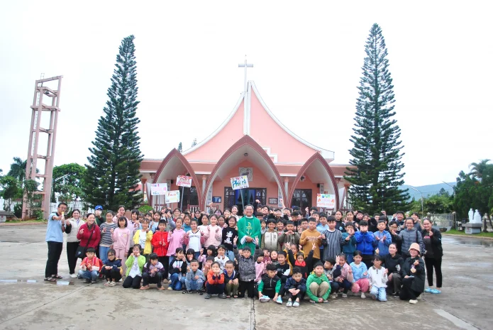 Trại Hè Thiếu Nhi Giáo Xứ Liên Khương: Hành Trình Hy Vọng