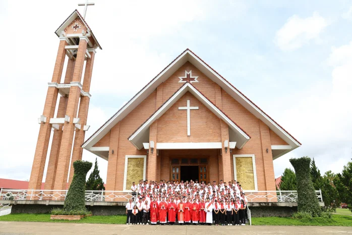 Giáo xứ Phi Liêng: Giáo Lý Viên Giáo Hạt Đạ Tông Hân Hoan Mừng Lễ Bổn Mạng – Chân Phước Anrê Phú Yên