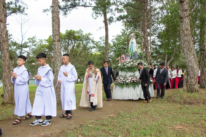 Giáo Xứ Thánh Mẫu Đà Lạt: Hoan Ca Tạ Ơn Mừng 70 Năm Giáo Xứ Hình Thành Và Phát Triển, 25 Năm Hồng Ân Linh Mục Cha Quản Xứ