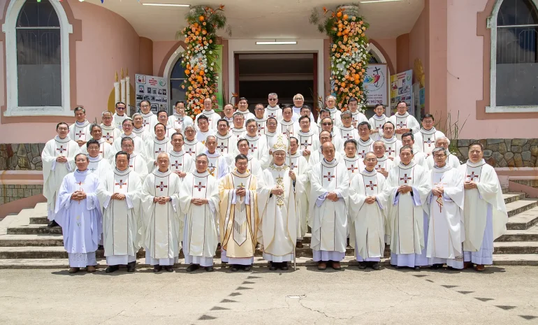 Giáo Xứ Thánh Mẫu (Đà Lạt): Khúc Ca Tạ Ơn Hòa Quyện Mừng 70 Năm Thành Lập Giáo Xứ Và 25 Năm Linh Mục Cha Quản Xứ