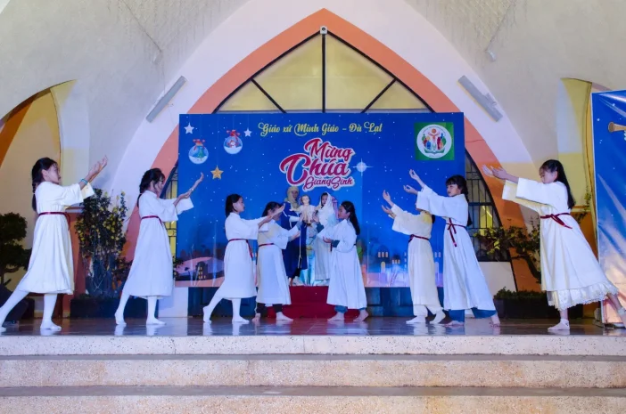 Giáo Xứ Minh Giáo (Đà Lạt) Mừng Lễ Giáng Sinh